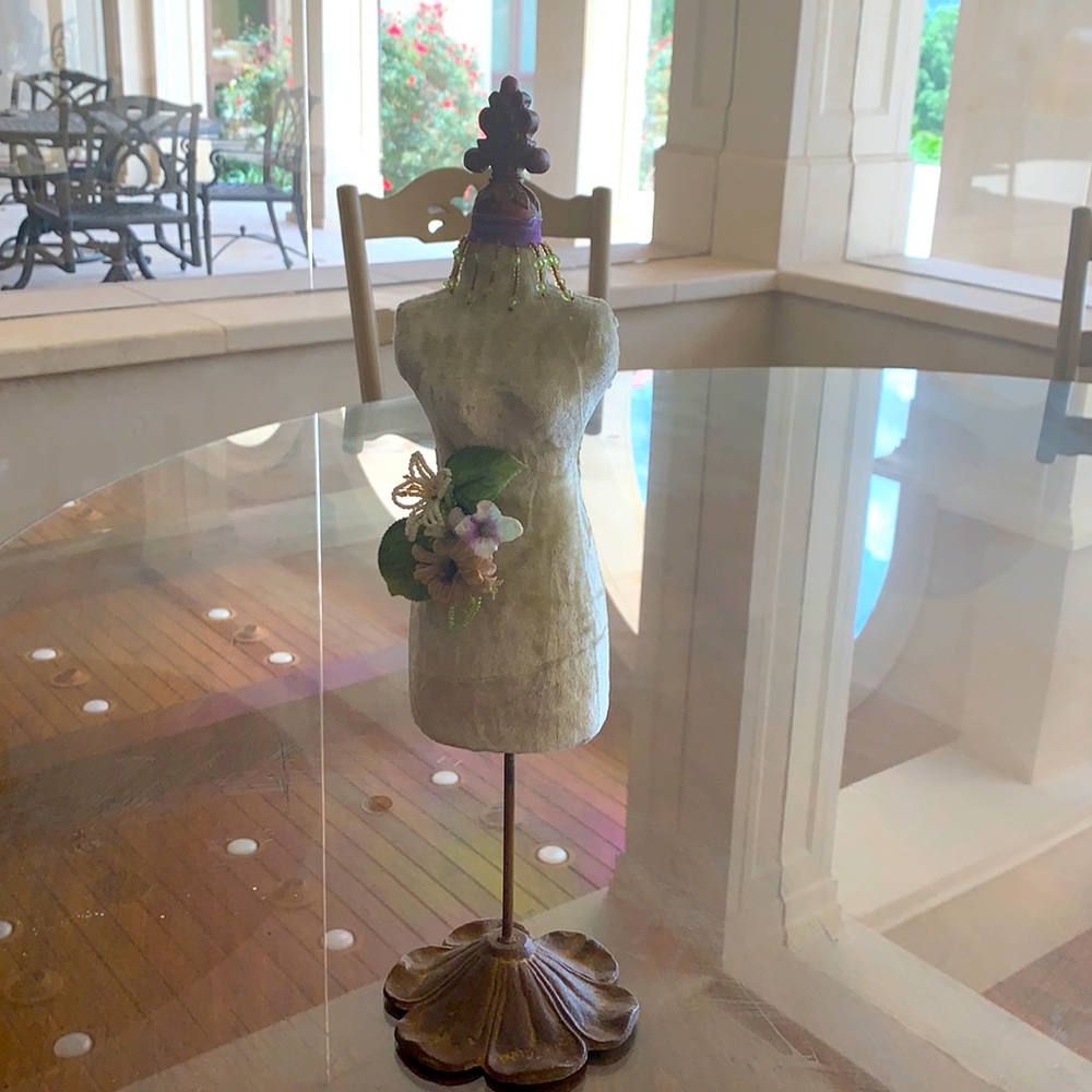Small Decorative mannequin